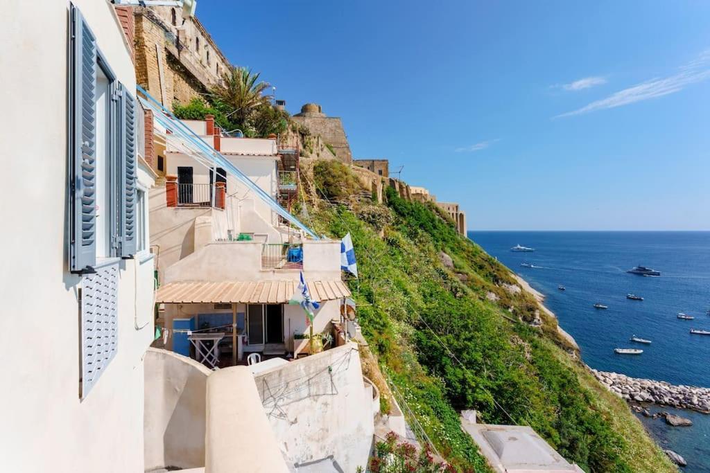 La Casa Di Nina A Corricella Apartment Procida Exterior photo